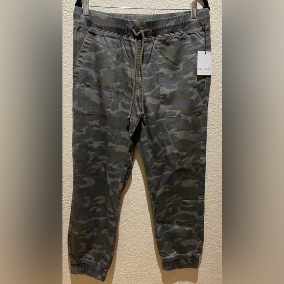 NWT Bella Dahl Crop Camo Joggers Pants With Pockets Size L - Picture 3 of 12